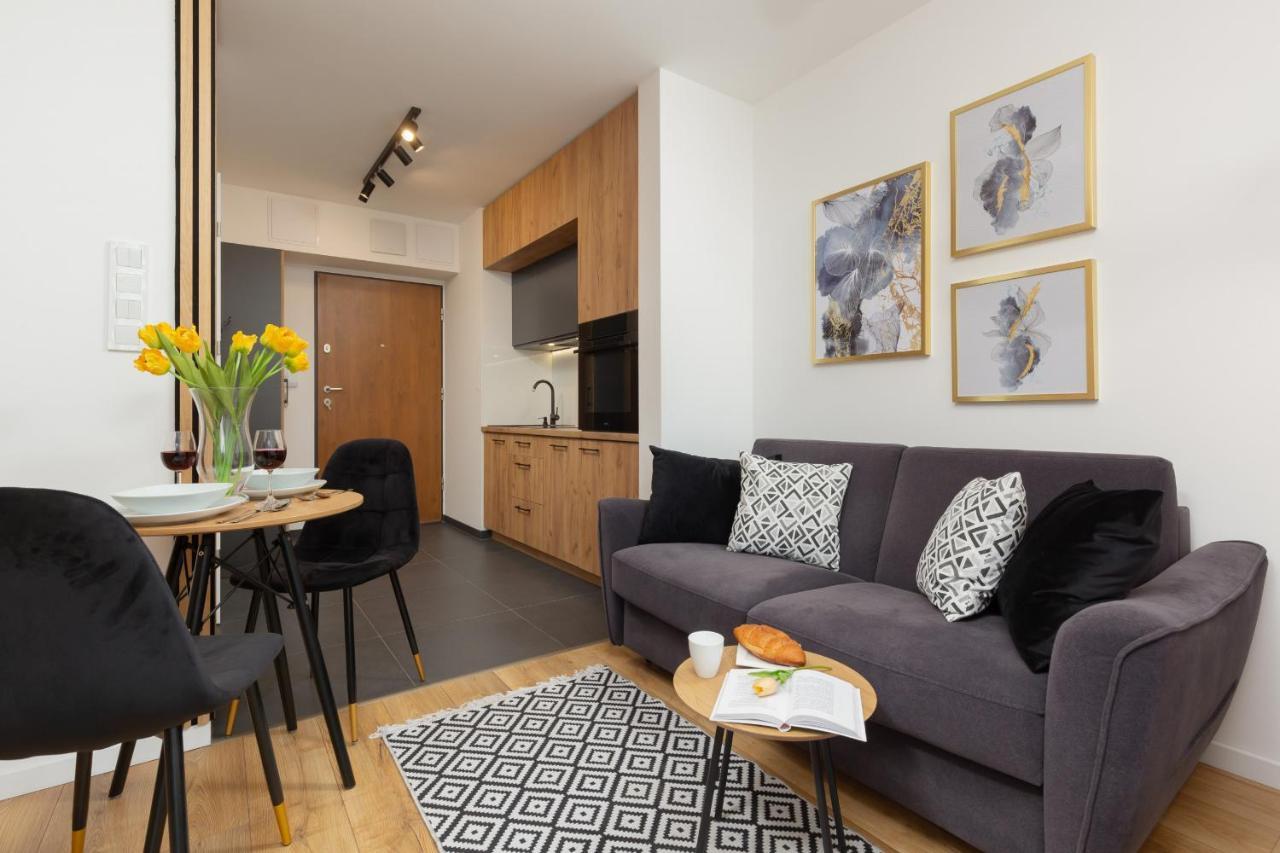 Warsaw Praga Kokoryczki Apartments With Parking By Noclegi Renters Luaran gambar