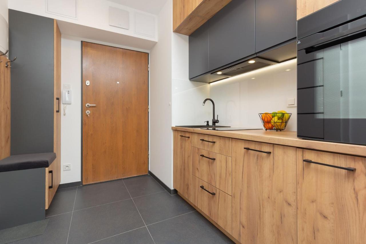 Warsaw Praga Kokoryczki Apartments With Parking By Noclegi Renters Luaran gambar